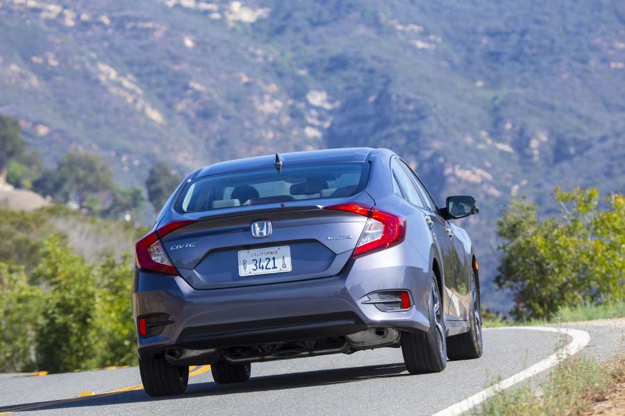  Honda Civic Touring Sedan (FC1) 2015 года  (NA) (фото 27 из 40)